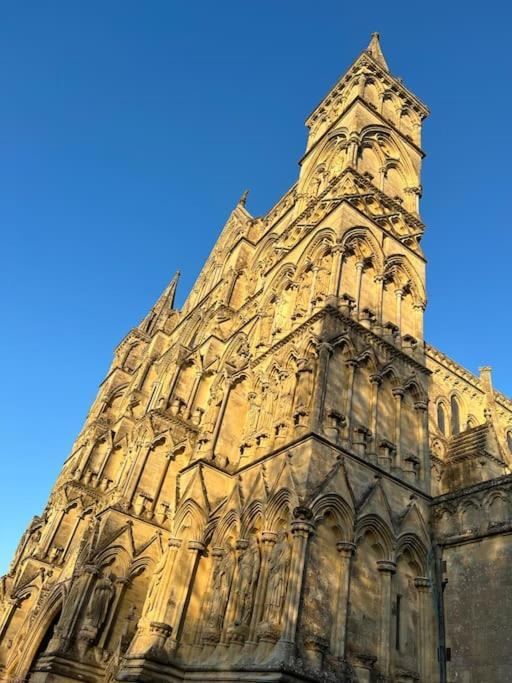 New Studio Apartment - Minutes Walk To Cathedral ساليزبري المظهر الخارجي الصورة